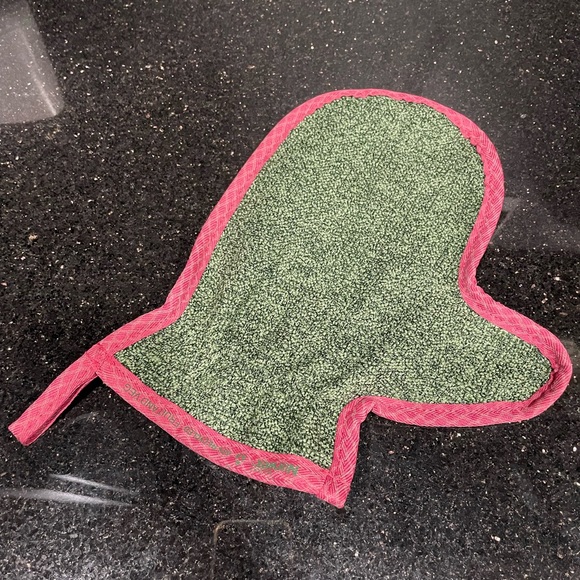 Fruit and Vegetable Mit - 45% Recycled Materials - NEW - Green/Pom Trim - Picture 8 of 9